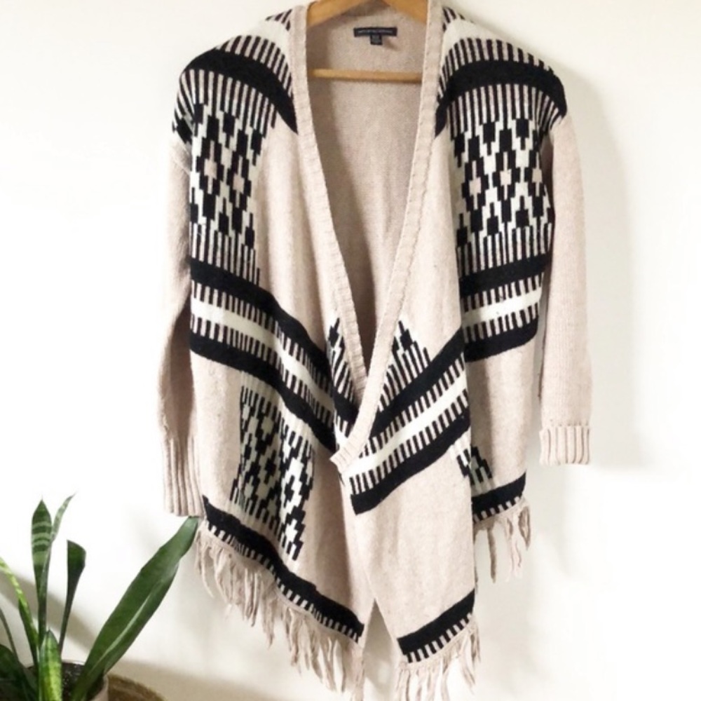 American Eagle Outfitters Beige and Black Open Front Fringe Cardigan